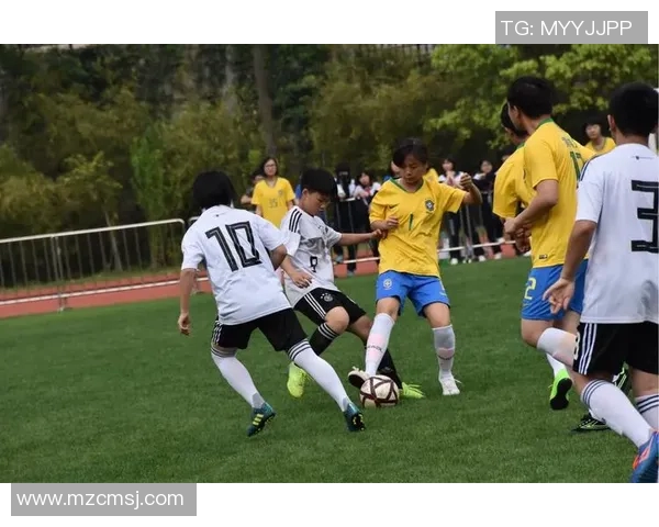 韩国足球明星同框合影展现团结与友谊的精彩瞬间