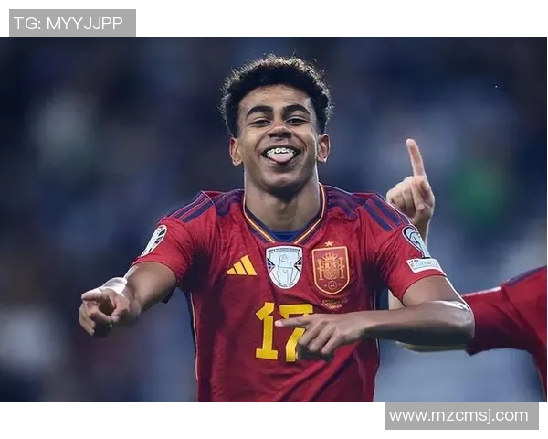 足球场外的魅力瞬间揭秘最帅足球明星的私密生活照分享